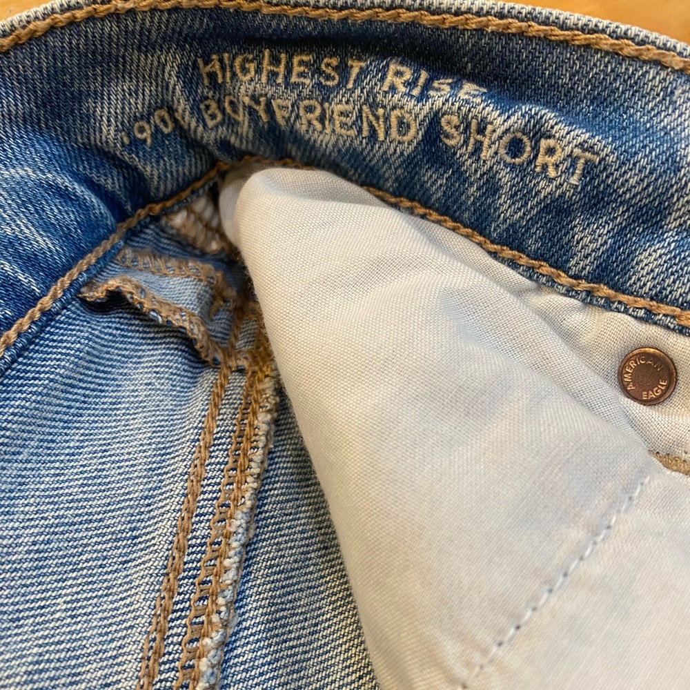 American Eagle - high rise - 90s boyfriend short - Picture 4 of 4